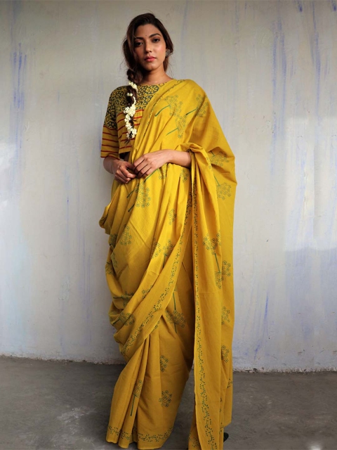 

Chidiyaa Yellow & Blue Floral Pure Cotton Saree