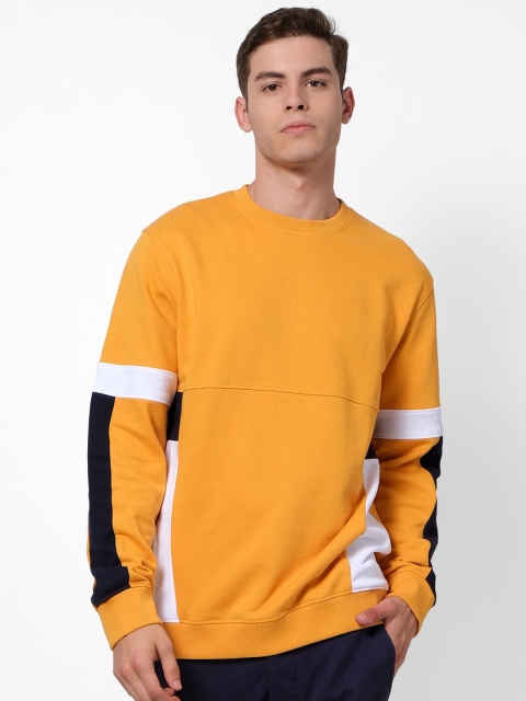 

Celio Men Mustard Sweatshirt
