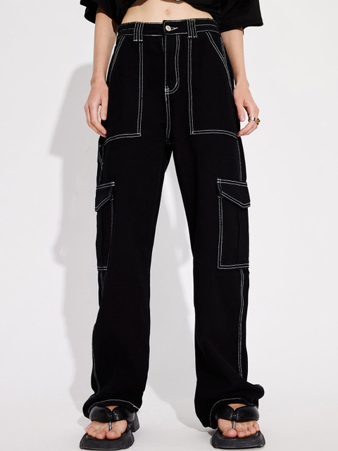 

URBANIC Women Black Mildly Distressed Jeans