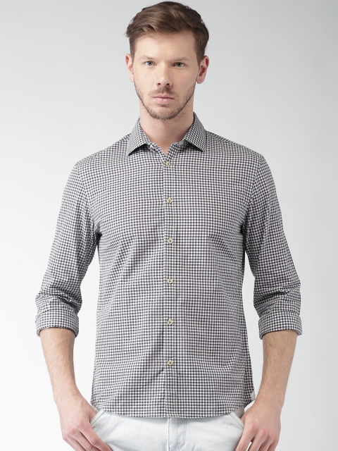 

Celio Off-White & Black Checked Slim Fit Casual Shirt