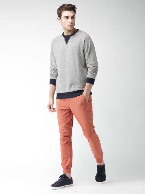

Mast & Harbour Men Grey Melange Solid Sweatshirt