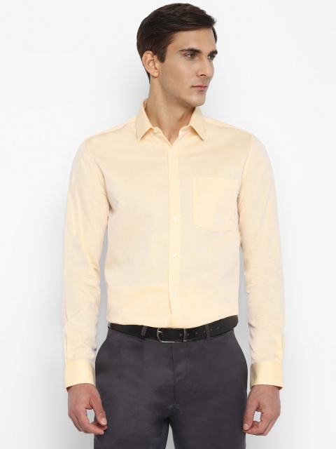 

Turtle Men Yellow Slim Fit Casual Shirt