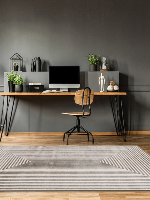 

DDecor Grey Geometric Carpet, Brown