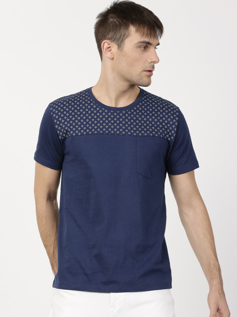

ether Men Blue Solid Round Neck T-shirt