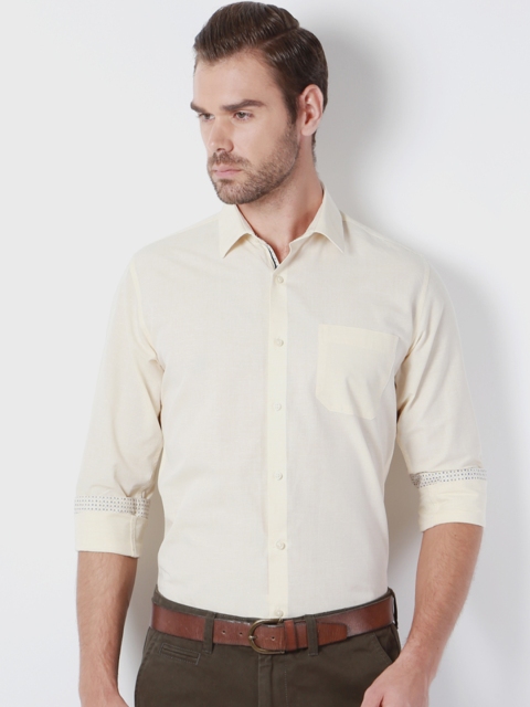 

Peter England Men Yellow Classic Fit Solid Formal Shirt