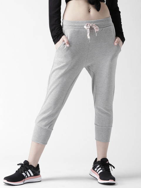 

FOREVER 21 Women Grey Melange Solid Regular Fit Capris