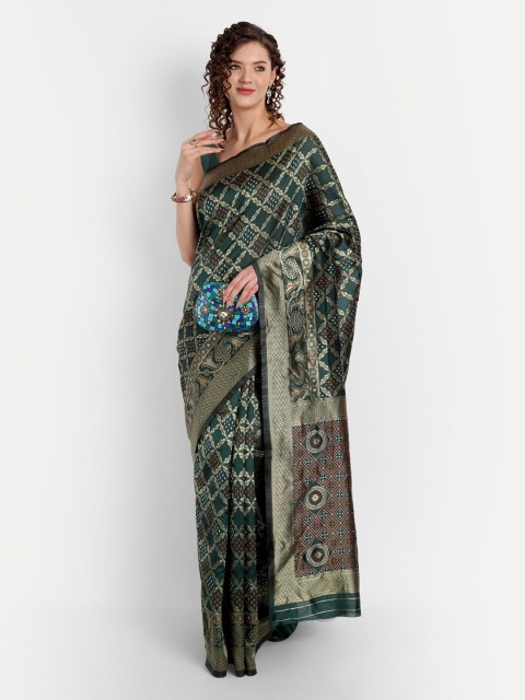 

ASPORA Green & Orange Bandhani Zari Silk Blend Kanjeevaram Saree