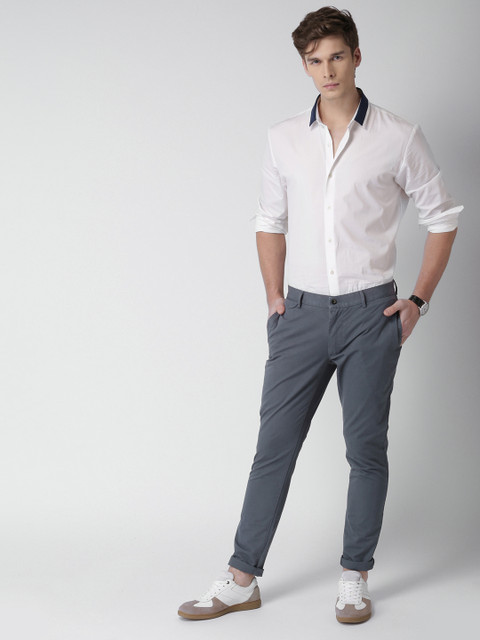 

INVICTUS Men Grey Slim Fit Solid Chinos