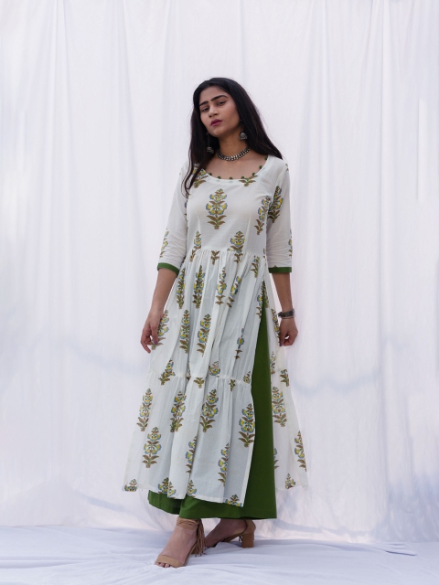 

SHRINKHLA Women White & Green Floral Printed Cotton Anarkali Kurta