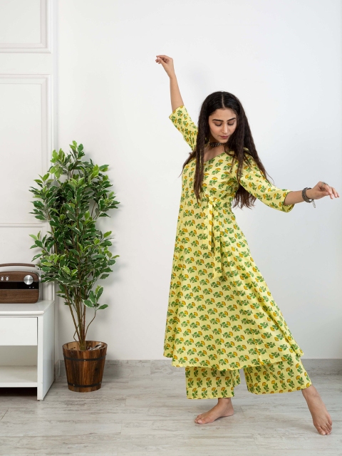 

SHRINKHLA Women Yellow Floral Printed Anarkali Kurta