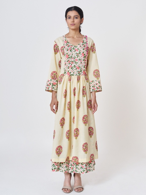 

SHRINKHLA Cream-Coloured Floral Printed Block Print Cotton Kurta