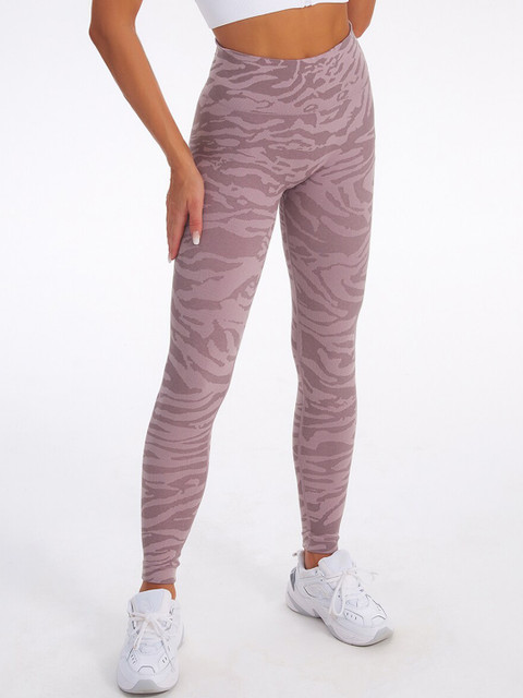 

URBANIC Women Bean-Red Printed Ankle-Length Tights