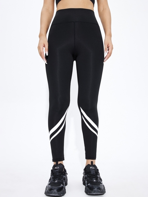 

URBANIC Women Black Solid Tights