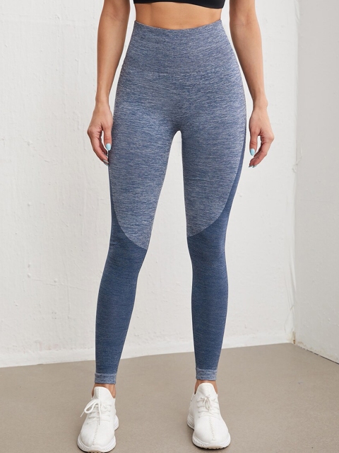 

URBANIC Women Blue Colourblocked Ruched Gym Tights