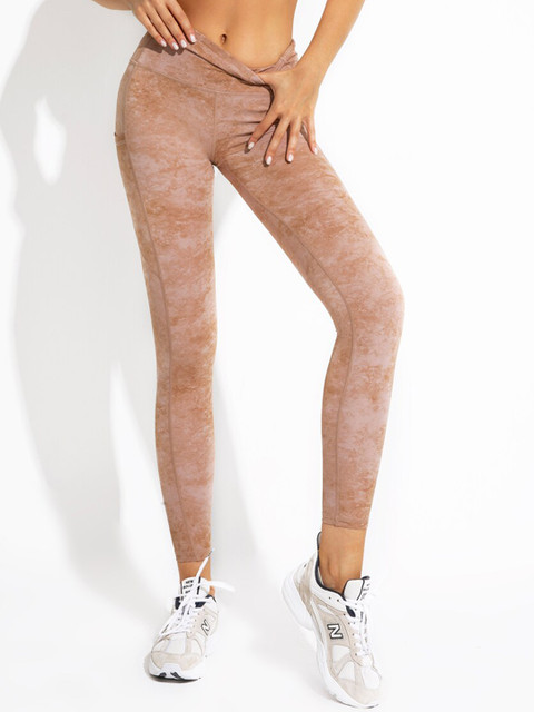 

URBANIC Brown Printed Slim Fit Gym Tights