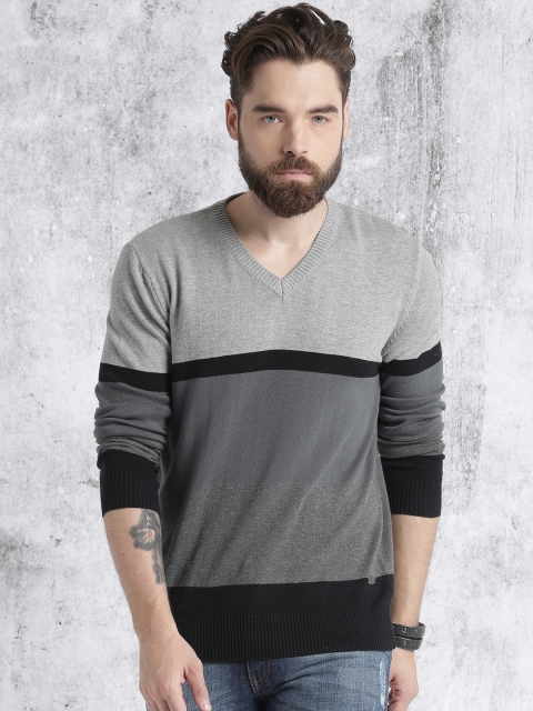 

Roadster Men Grey & Black Colourblocked Pullover