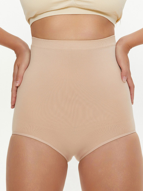 

URBANIC Women Nude-Coloured Slim Fit Sports Shorts