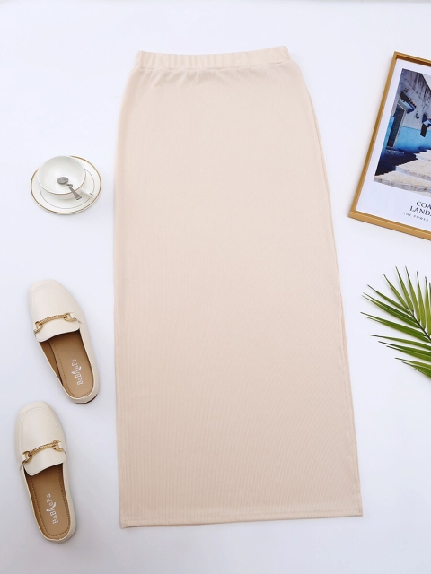 

URBANIC Khaki Solid Split Straight Skirt