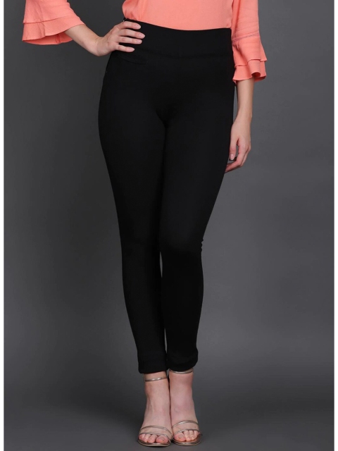 

Lakshita Women Black Solid Skinny-Fit Jeggings