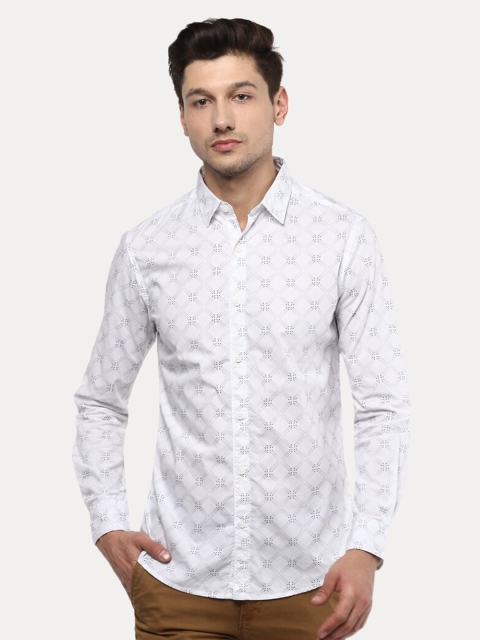 

SPYKAR Men White Slim Fit Printed Casual Shirt