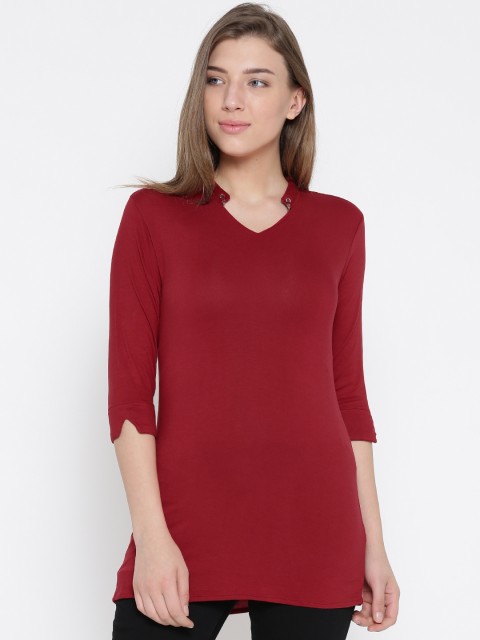 

Monte Carlo Women Red Solid Top