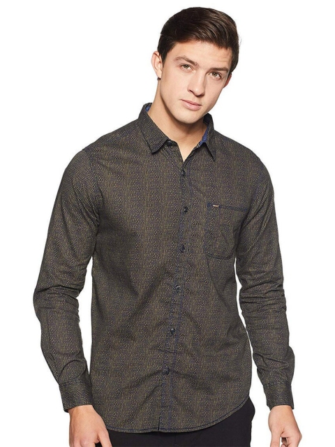 

SPYKAR Men Green Slim Fit Printed Casual Shirt