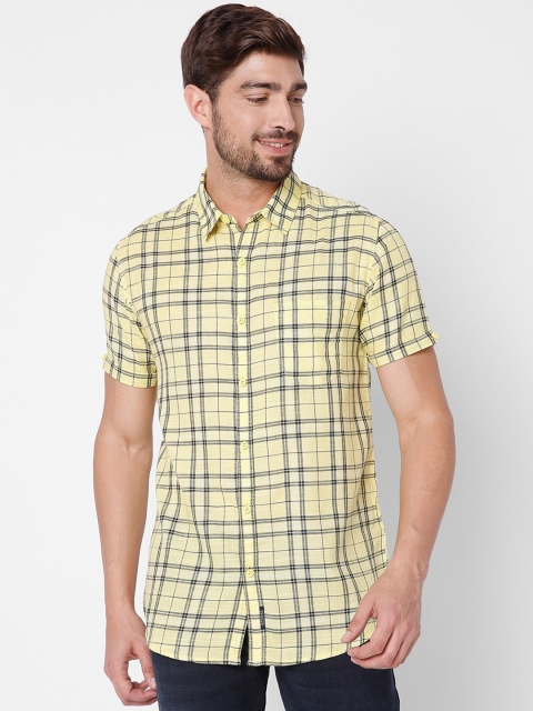 

SPYKAR Men Yellow Slim Fit Tartan Checks Checked Casual Shirt