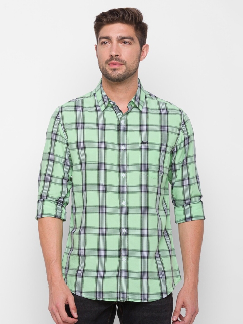 

SPYKAR Men Green Slim Fit Checked Casual Shirt