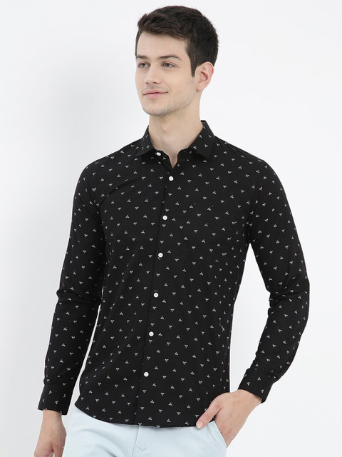 

V2 Value & Variety Men Black Micro Ditsy Printed Casual Shirt