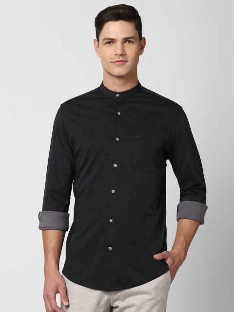 

Peter England Casuals Men Black Slim Fit Casual Shirt