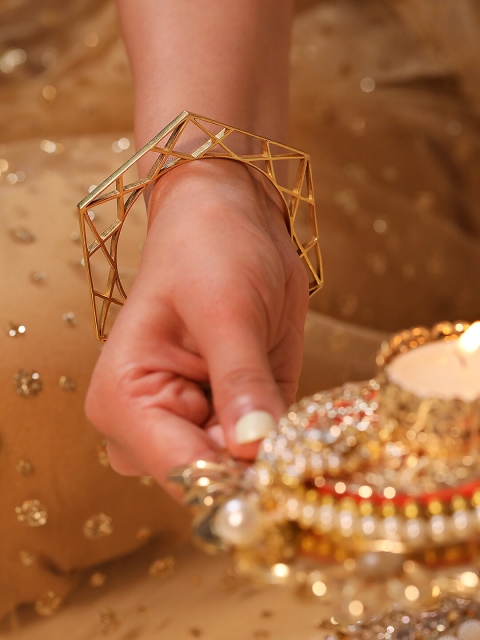 

MNSH Gold Plated Hexagonal Bangle