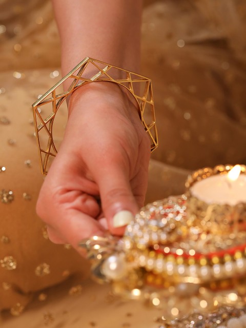 

MNSH Gold Plated Hexagonal Bangle