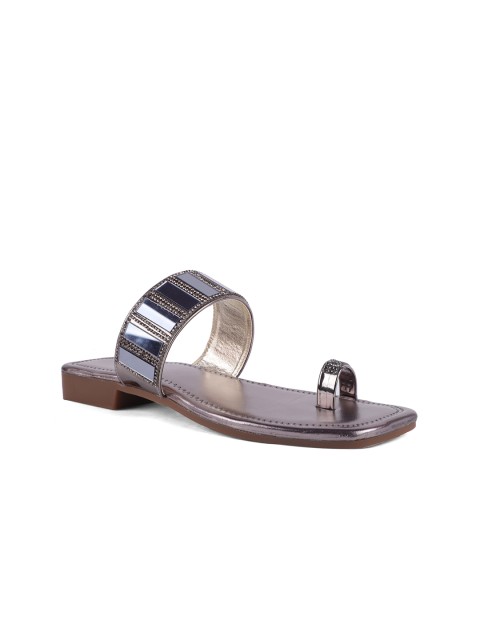 

FABBMATE Women Silver-Toned Square One Toe Flats