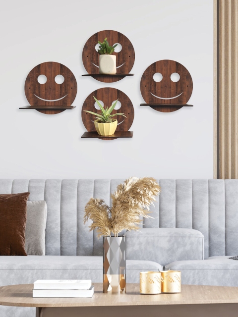 

RANDOM Set Of 4 Brown Solid Smily Hanging Planters Stand
