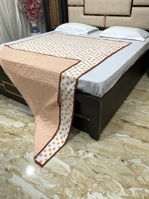 

Pure Decor Unisex Orange Blankets Quilts and Dohars