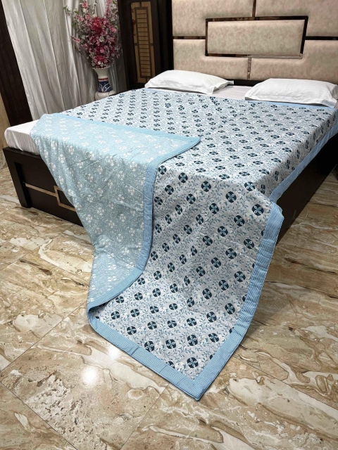 

Pure Decor Unisex Blue Blankets Quilts and Dohars