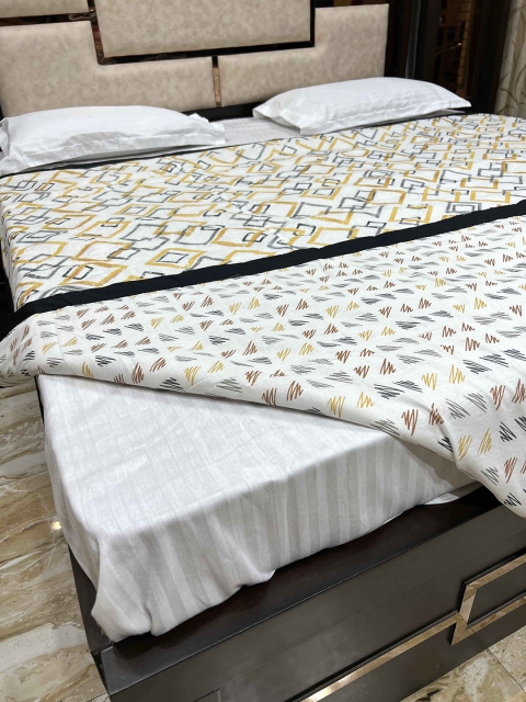 

Pure Decor Unisex Yellow Blankets Quilts and Dohars