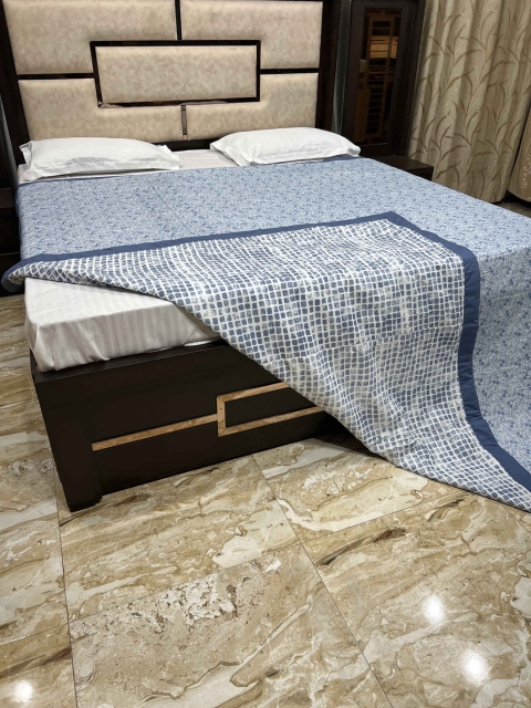 

Pure Decor Unisex Blue Blankets Quilts and Dohars