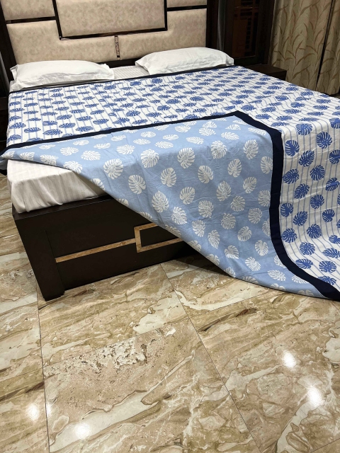 

Pure Decor Unisex Blue Blankets Quilts and Dohars