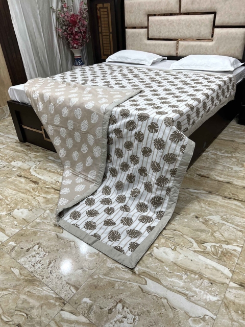 

Pure Decor Unisex Brown Blankets Quilts and Dohars