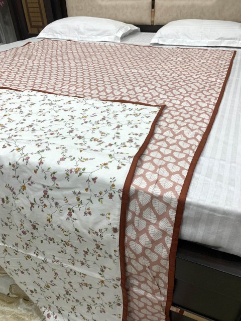 

Pure Decor Unisex Brown Blankets Quilts and Dohars