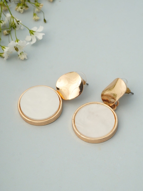 

Emmie White & Gold-Toned Contemporary Drop Earrings