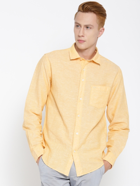 

Red Tape Men Yellow Solid Casual Shirt