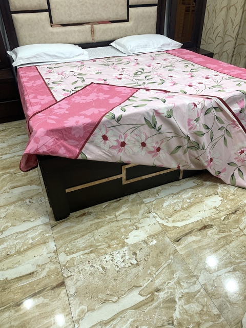 

Pure Decor Pink Printed Pure Cotton Duvet Cover