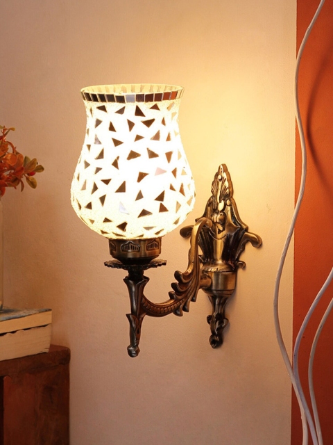 

Devansh White Geometric Textured Antique Metal Wall Lamp