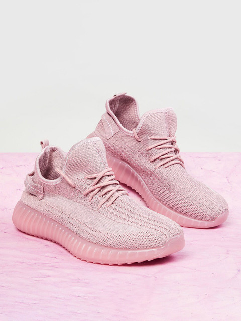 

max Women Pink Running Non-Marking Shoes
