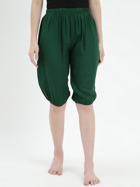 

V2 Value & Variety Women Green Solid Lounge Capris