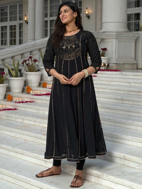 

Lakshita Women Charcoal Embroidered Georgette Anarkali Kurta