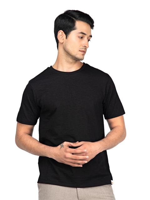 

MensXP Basics Men Black T-shirt