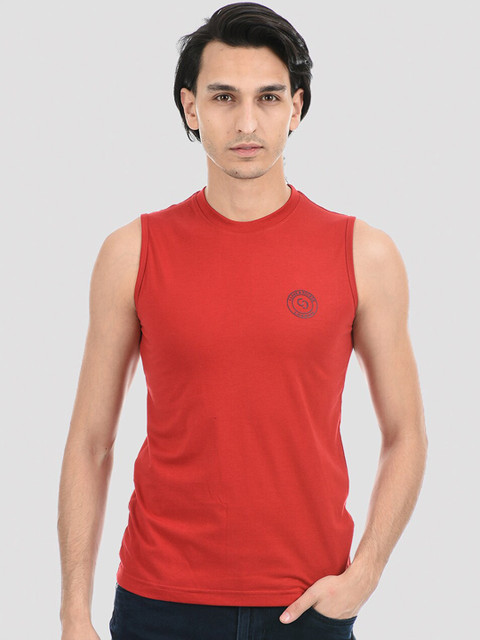 

Cloak & Decker by Monte Carlo Men Red Solid Basic Vest